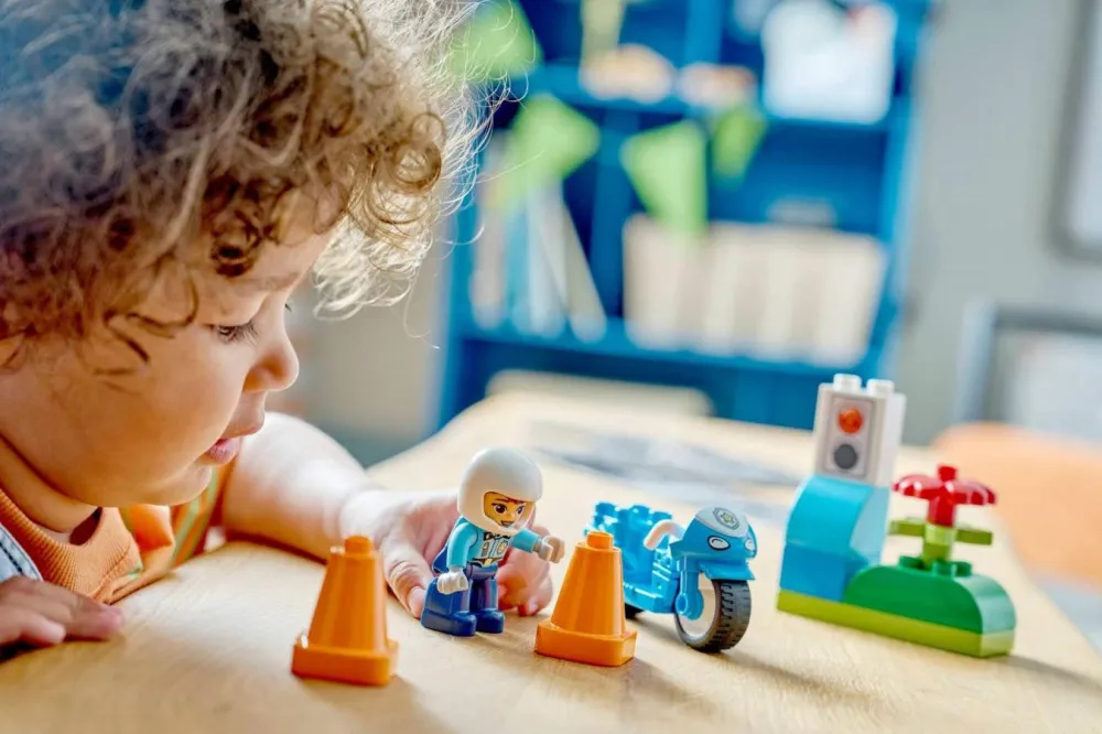 DUPLO® 10471 Modrá policajná motorka