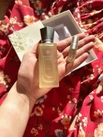 Kvitok Senses Toaletný parfum Pure - vzorka (2 ml) - jazmínovo-kvetinová vôňa