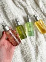 Kvitok Senses Vyživujúci telový olej Fruity (50 ml) - s vôňou malín, ríbezlí a vanilky
