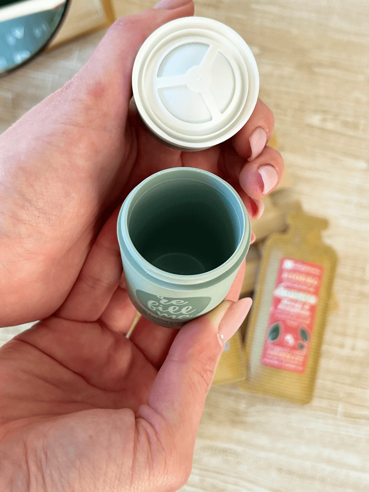 laSaponaria Aplikátor na roll-on dezodorant - znovu plniteľný - udržateľné riešenie