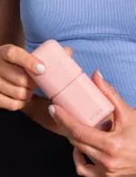 laSaponaria Tuhý dezodorantový aplikátor - plniteľný Ružový - v elegantných farbách