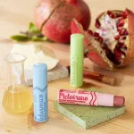 laSaponaria Biocao Marhuľový balzam na pery BIO (5,7 ml)