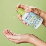 laSaponaria Intímny umývací gél ochranný so zeleným čajom BIO (250 ml) - vhodný po pôrode aj počas menštruácie