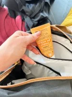 laSaponaria Sprchový gél a šampón 2 v 1 s BIO pomarančom a vit. C pre celú rodinu 30 ml - so sladkou a povzbudzujúcou vôňou