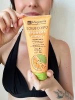 laSaponaria Telový peeling s BIO ginkgo biloba a vit. C 200 ml - pre hebkú a žiarivú pokožku