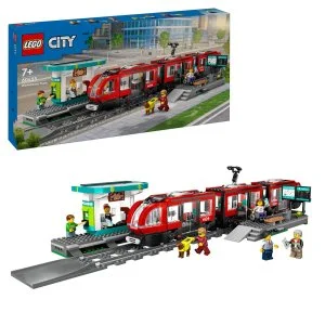 LEGO® City 60423 Električka a zastávka v centre mesta