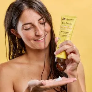 laSaponaria Ľahký kondicionér pre objem vlasov s citrónom a kyselinou hyalurónovou 150 ml