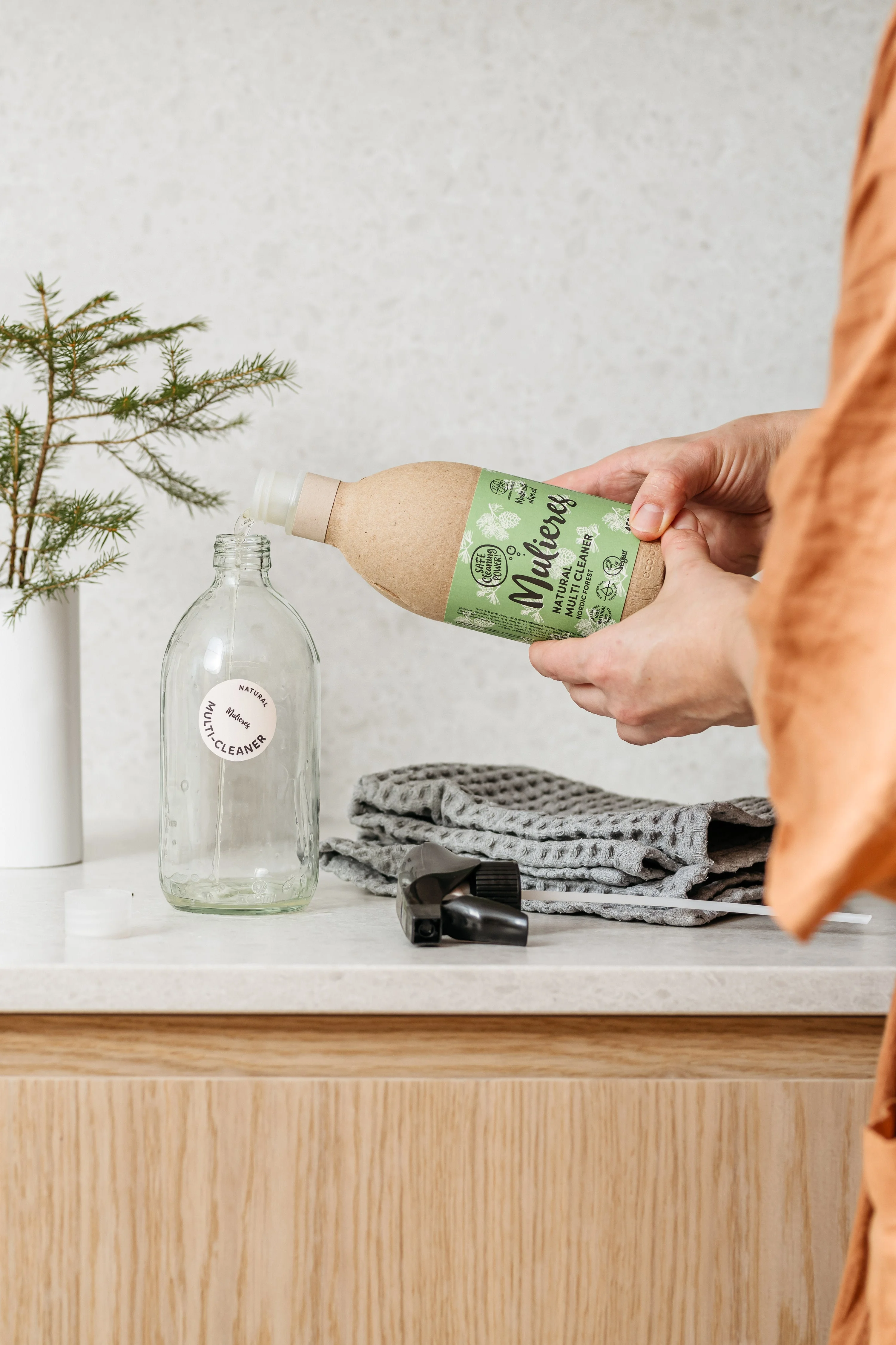 Mulieres Koncentrovaný univerzálny čistič - severský les (450 ml)
