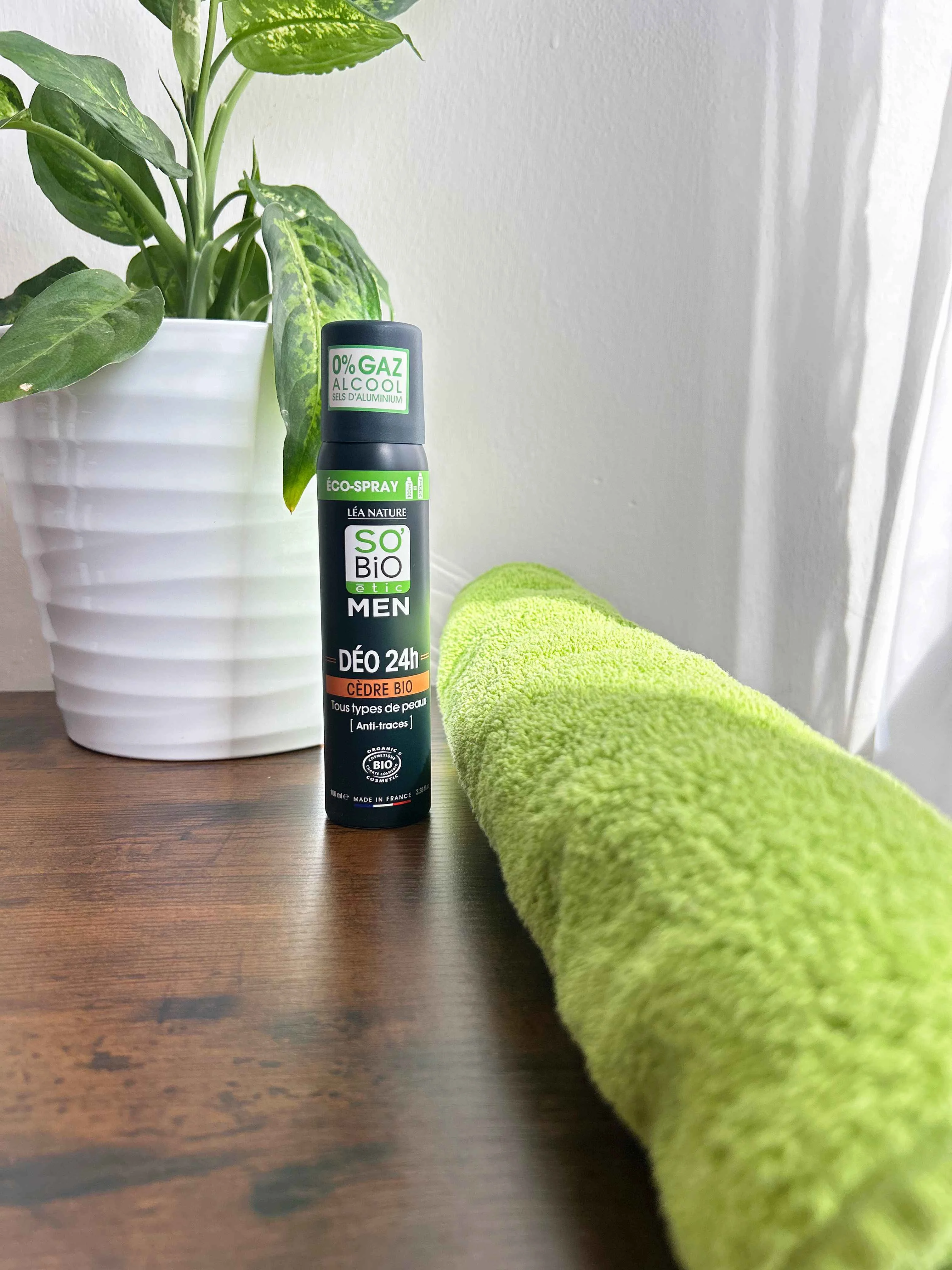 SO’BiO étic Prírodný deodorant ECO SPRAY 24h MEN - céder BIO (100 ml) - účinný až 24 hodín