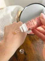 SO’BiO étic Rozjasňujúce sérum proti vráskam Lift'Grenade BIO (30 ml) - s granátovým jablkom