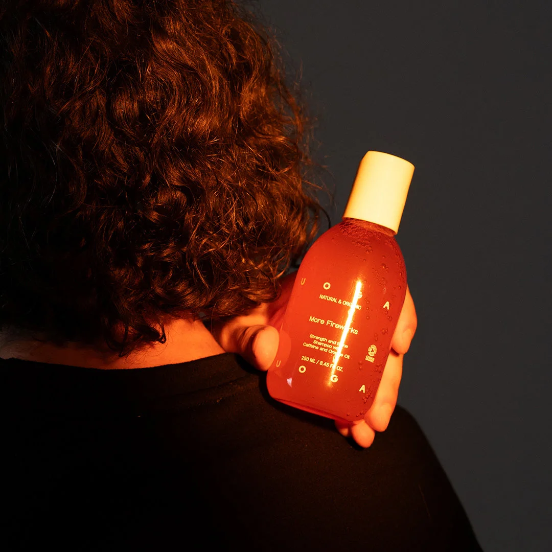 Uoga Uoga Šampón na posilnenie a lesk vlasov More Fireworks BIO (250 ml) - s vôňou pomarančov