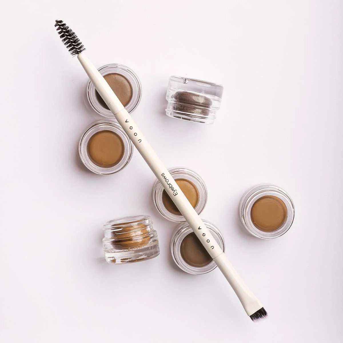 Uoga Uoga Krémová pomáda na obočie (2,5 ml) 797 Pebbles & Salt - Blonde - 3 odtiene pre opticky hustejšie obočie
