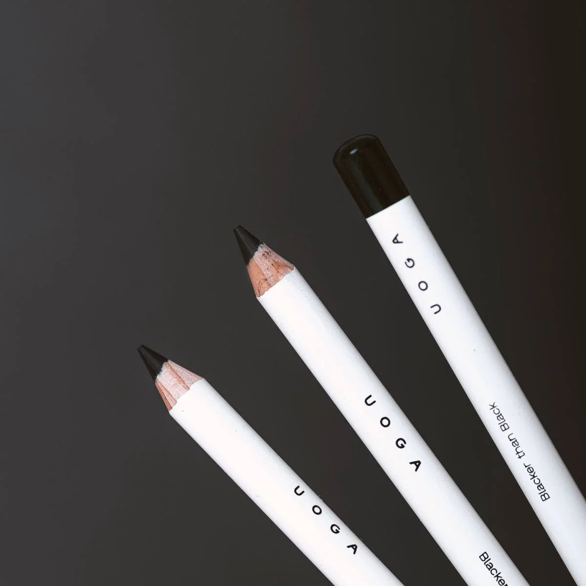 Uoga Uoga Mäkká ceruzka na oči BIO 850 Blacker than Black - Čierna - 4 odtiene pre každý look