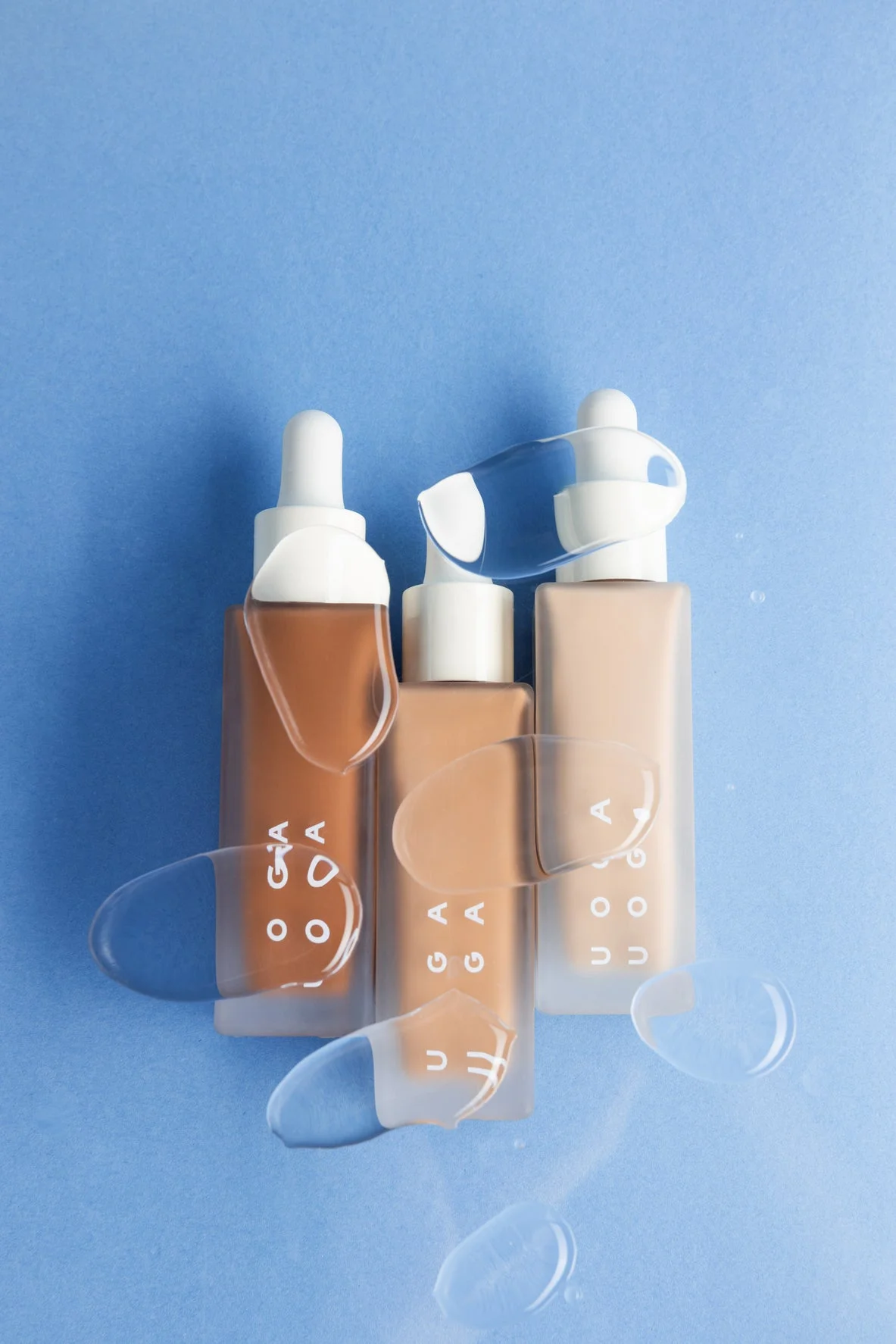 Uoga Uoga Tekutý minerálny make-up a sérum SPF 20 BIO (30 ml) 685 Desolate Shore - hydratuje a chráni pleť