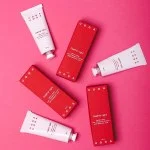 Uoga Uoga Vyživujúci krém na ruky Feather-light s brusnicami BIO (40 ml) - pre suchú a namáhanú pokožku