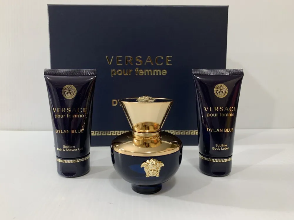Dylan Blue Pour Femme darčeková sada pre ženy parfumovaná voda 50 ml + telové mlieko 50 ml + sprchový gél 50 ml 50 ml + tělové mléko 50 ml + sprchový gel 50 ml
