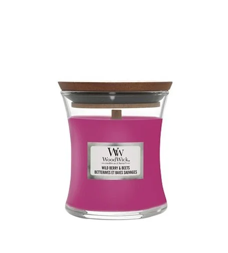 Wild Berry & Beets vonná sviečka s dreveným knôtom 85 g