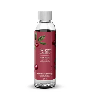 Yankee Candle Black Cherry signature náplň do vonného difuzéra 200 ml