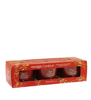 Yankee Candle Sparkling Cinnamon votívna sviečka v skle 3 x 37 g