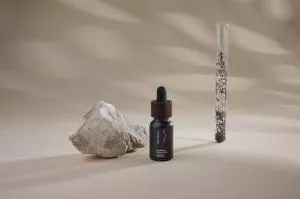 Kvitok Upokojujúce sérum na tvár Upokojujúce sérum na tvár - SENSITIVE 15ml