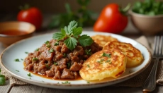 Bravčová zmes s zemiakovými plackami prekvapí nielen tradičnými chuťami