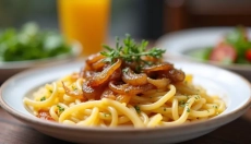 Zažite alpskú atmosféru s lahodnými Käsespätzle na tanieri