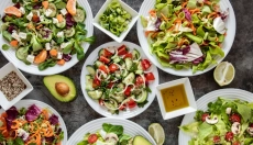Inšpirácia na ľahké zeleninové šaláty k večeri